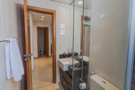 Apartamento à venda com 154m², 4 quartos e 3 vagasBanheiro Social
