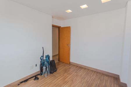 Apartamento à venda com 154m², 4 quartos e 3 vagasQuarto 2
