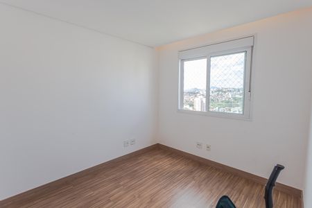 Apartamento à venda com 154m², 4 quartos e 3 vagasQuarto 2