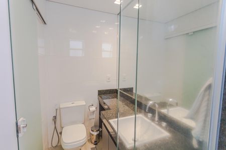 Apartamento à venda com 154m², 4 quartos e 3 vagasBanheiro da Suíte 2