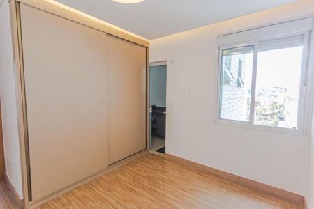 Apartamento à venda com 154m², 4 quartos e 3 vagasSuíte 2