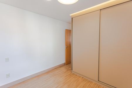 Apartamento à venda com 154m², 4 quartos e 3 vagasSuíte 2