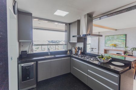 Apartamento à venda com 154m², 4 quartos e 3 vagasCozinha