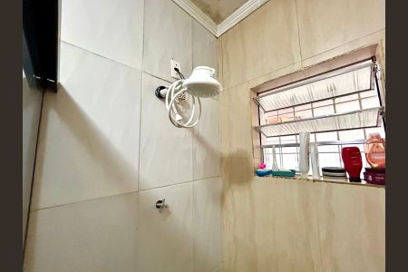 Casa para alugar com 400m², 2 quartos e 2 vagasBanheiro