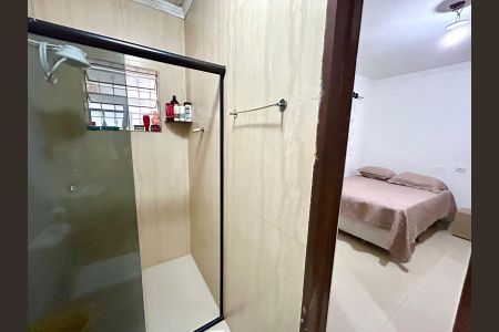 Casa para alugar com 400m², 2 quartos e 2 vagasBanheiro