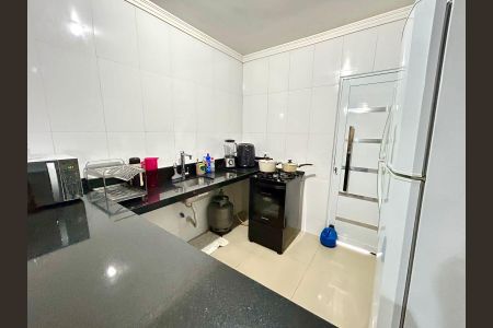 Casa para alugar com 400m², 2 quartos e 2 vagasCozinha