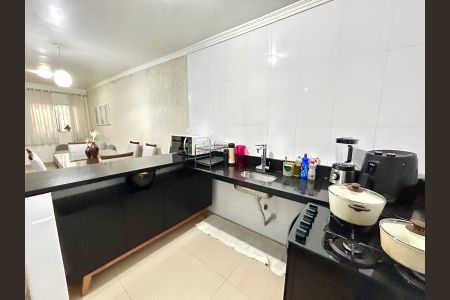 Casa para alugar com 400m², 2 quartos e 2 vagasCozinha