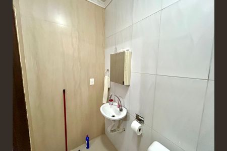 Casa para alugar com 400m², 2 quartos e 2 vagasBanheiro