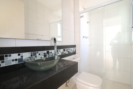 Apartamento à venda com 107m², 2 quartos e 3 vagasBanheiro 2