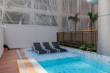 Apartamento para alugar com 42m², 2 quartos e sem vagaÁrea comum - Piscina