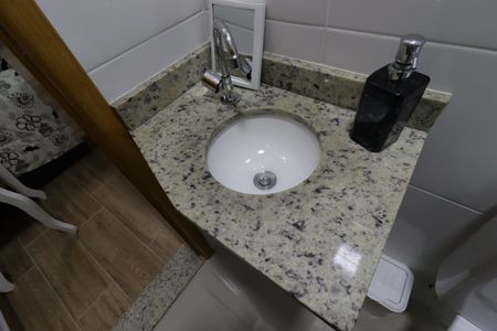 Apartamento à venda com 68m², 2 quartos e 1 vagaBanheiro da Suíte - Pia