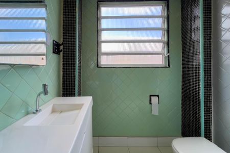 Apartamento para alugar com 100m², 3 quartos e sem vagaBanheiro