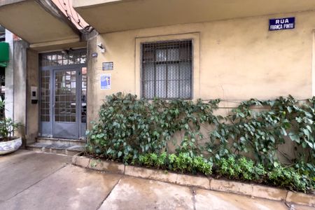 Apartamento para alugar com 100m², 3 quartos e sem vagaFachada