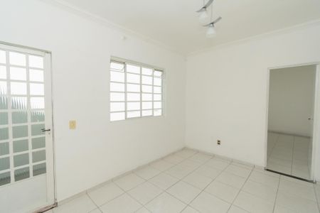 Sala de casa de condomínio à venda com 2 quartos, 40m² em Jardim Marrocos, Contagem