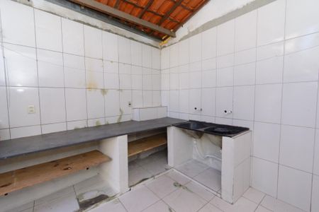 Casa de condomínio à venda com 40m², 2 quartos e 1 vagaÁrea de Serviço