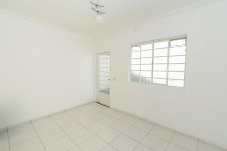 Sala de casa de condomínio à venda com 2 quartos, 40m² em Jardim Marrocos, Contagem