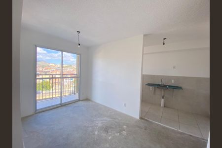 Sala de apartamento à venda com 2 quartos, 48m² em Del Castilho, Rio de Janeiro