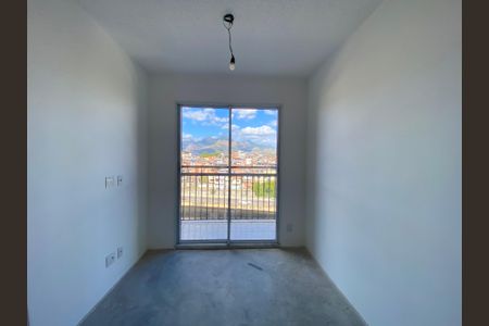 Sala de apartamento à venda com 2 quartos, 48m² em Del Castilho, Rio de Janeiro