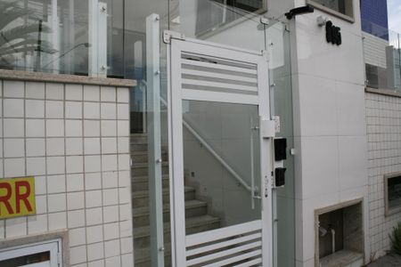 Apartamento para alugar com 75m², 2 quartos e 1 vagaFachada