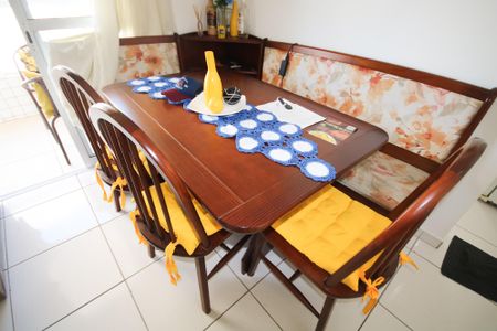 Apartamento para alugar com 75m², 2 quartos e 1 vagaSala