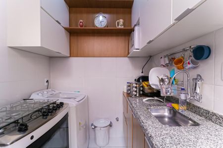 Apartamento para alugar com 72m², 2 quartos e 1 vaga Apartamento para alugar com 72m², 2 quartos e 1 vagaCozinha e Área de Serviço