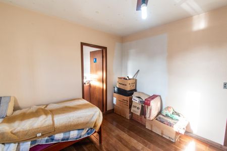 Casa à venda com 250m², 4 quartos e 4 vagasSuíte 2