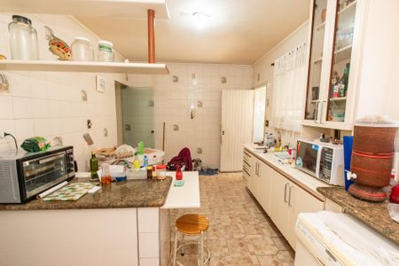 Casa à venda com 250m², 4 quartos e 4 vagasCozinha