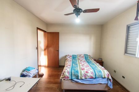 Casa à venda com 250m², 4 quartos e 4 vagasSuíte 1