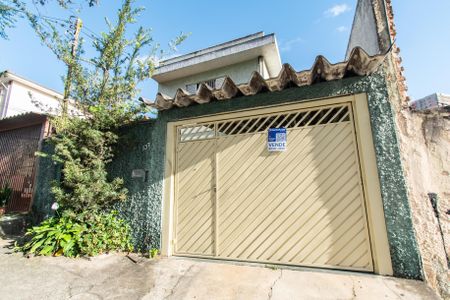 Casa à venda com 250m², 4 quartos e 4 vagasFachada