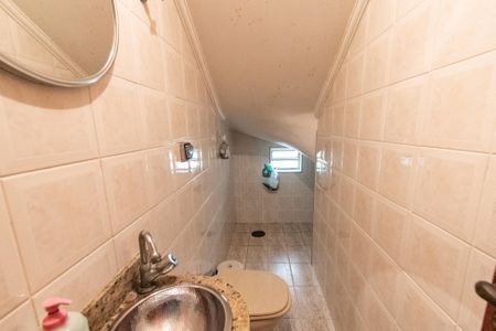 Casa à venda com 250m², 4 quartos e 4 vagasLavabo
