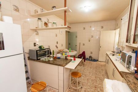 Casa à venda com 250m², 4 quartos e 4 vagasCozinha