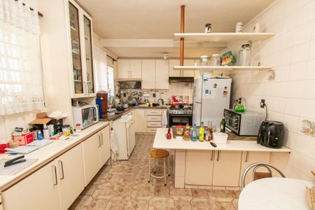 Casa à venda com 250m², 4 quartos e 4 vagasCozinha