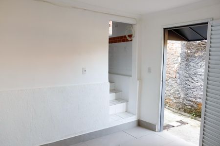 Sala de casa para alugar com 1 quarto, 65m² em Vila Osasco, Osasco