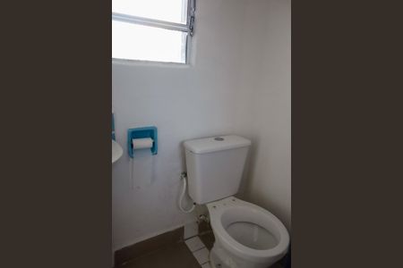 Banheiro de casa para alugar com 1 quarto, 65m² em Vila Osasco, Osasco