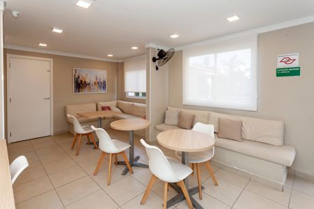 Apartamento à venda com 28m², 1 quarto e sem vagaÁrea comum - Salão de festas