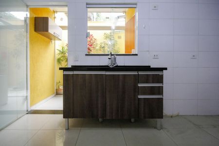 Casa para alugar com 103m², 3 quartos e 2 vagasCozinha