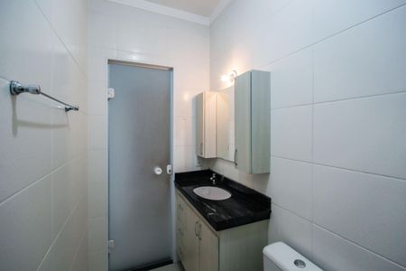 Casa para alugar com 103m², 3 quartos e 2 vagasBanheiro da Suíte