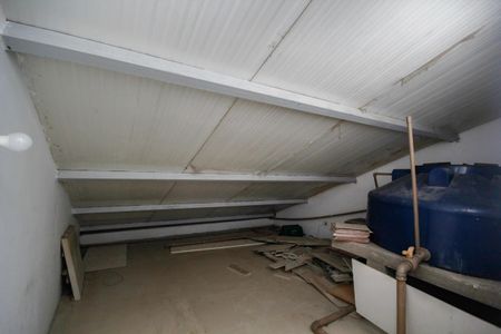 Casa para alugar com 103m², 3 quartos e 2 vagasSótão