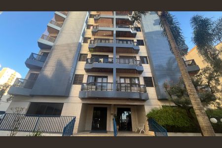 Apartamento à venda com 74m², 3 quartos e 1 vagaFachada