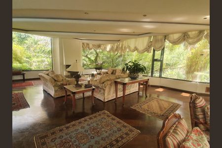 Casa à venda com 1350m², 5 quartos e 5 vagas