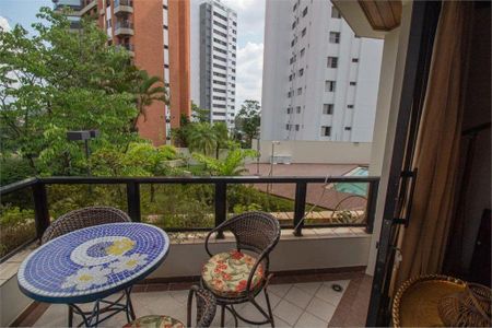 Apartamento à venda com 159m², 3 quartos e 3 vagas