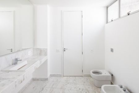 Apartamento à venda com 271m², 3 quartos e 2 vagas