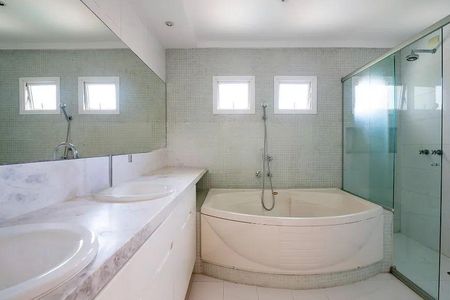 Casa à venda com 4 quartos, 345m² em Vila Ida, São Paulo