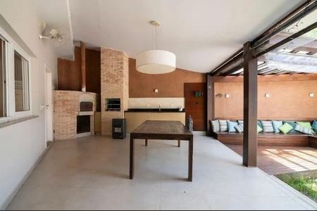 Casa à venda com 4 quartos, 345m² em Vila Ida, São Paulo