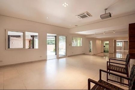 Casa à venda com 4 quartos, 345m² em Vila Ida, São Paulo