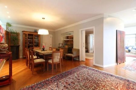 Casa à venda com 5 quartos, 515m² em Jardim Hipico, São Paulo