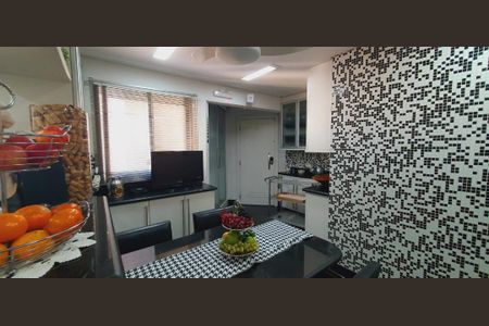 Apartamento à venda com 270m², 4 quartos e 4 vagas