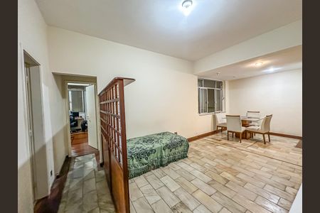 Apartamento à venda com 120m², 2 quartos e 1 vaga Apartamento à venda com 120m², 2 quartos e 1 vagaSala
