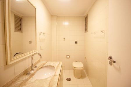 Apartamento à venda com 105m², 3 quartos e 2 vagasBanheiro Social