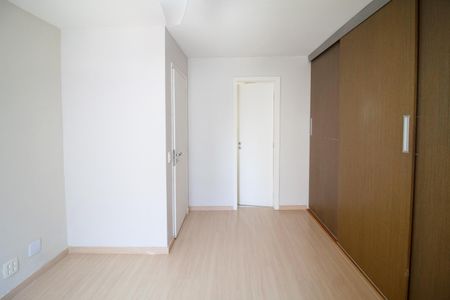 Apartamento à venda com 105m², 3 quartos e 2 vagasSuíte